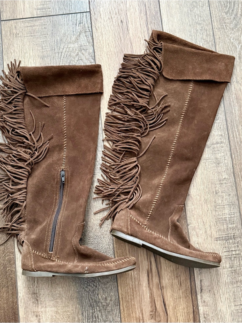 Minnetonka Brown Over-the-Knee Fringe Boots EUC size 7 - Picture 2 of 8